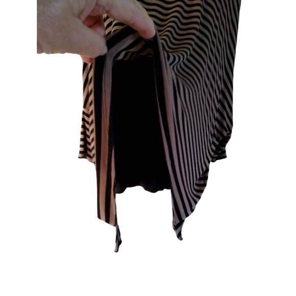 CHELSEA THEODORE Tan/Black Striped KNIT Shark-Bite Hem Loose TOP layered Medium - Picture 4 of 10